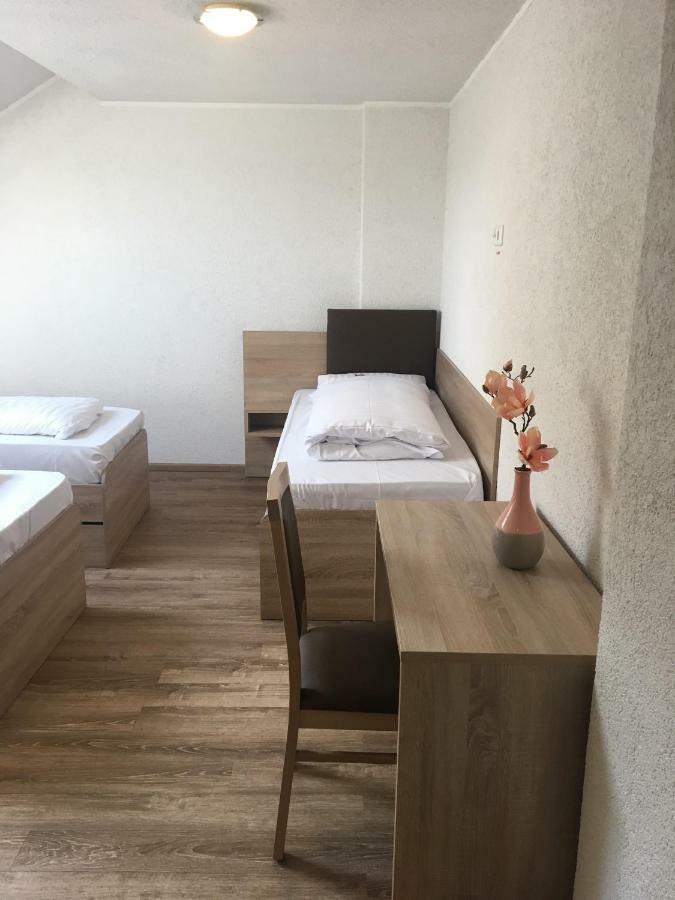 Central Hotel Duisburg Eksteriør bilde